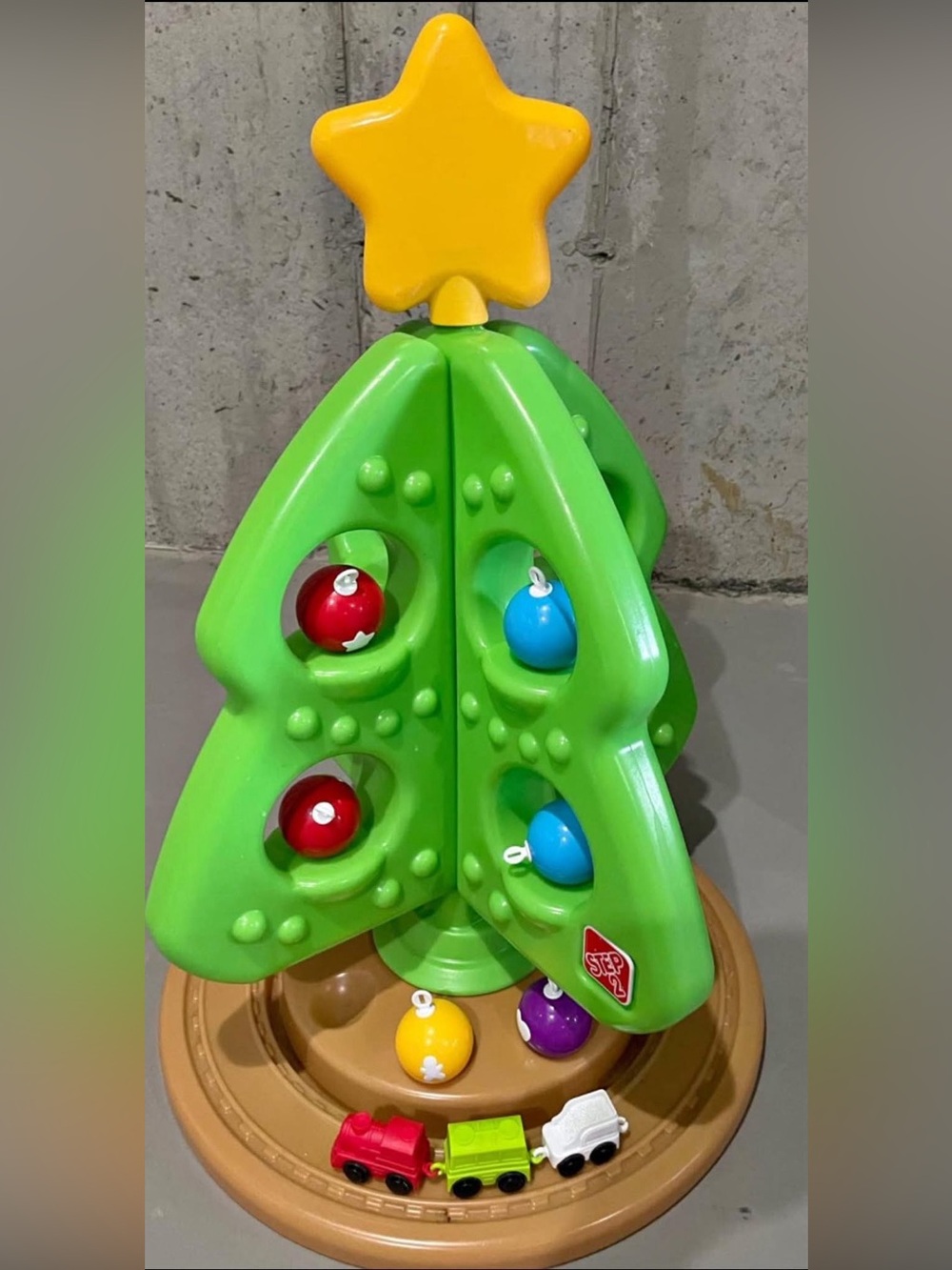 Bright Green Learning Tree Toy with Colorful Hanging Ornaments